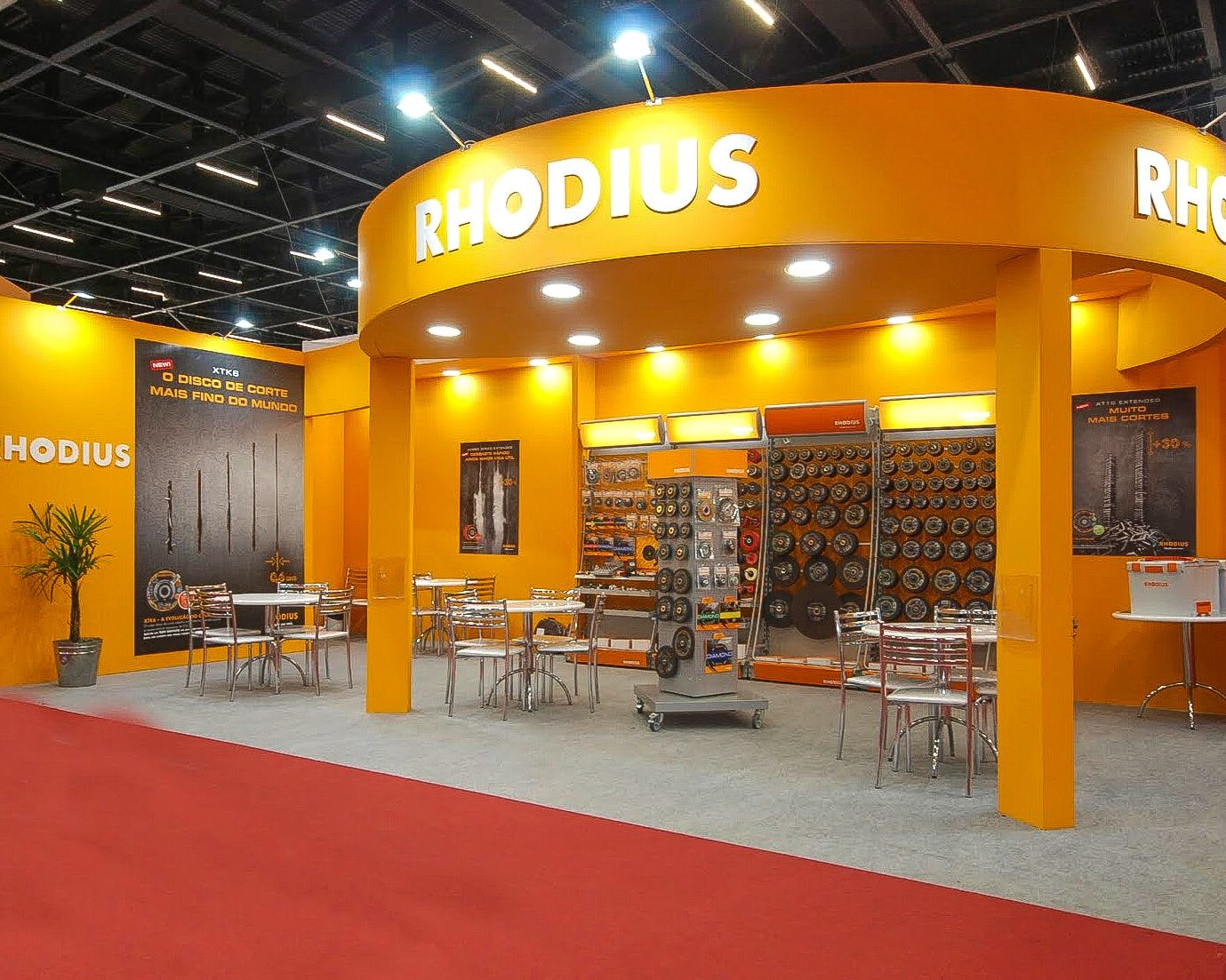 Stand amarelo Rhodius