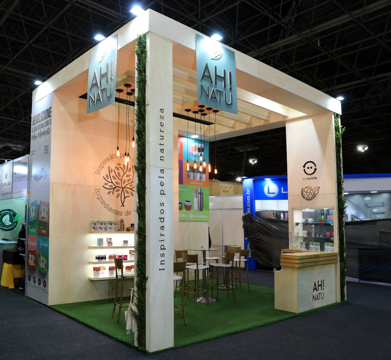 Stand promocional com estrutura personalizada