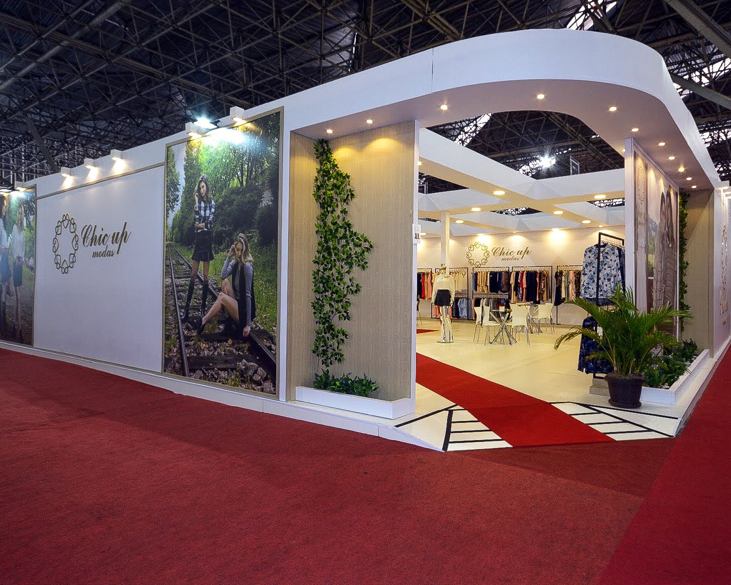 Stand Chic Up Modas